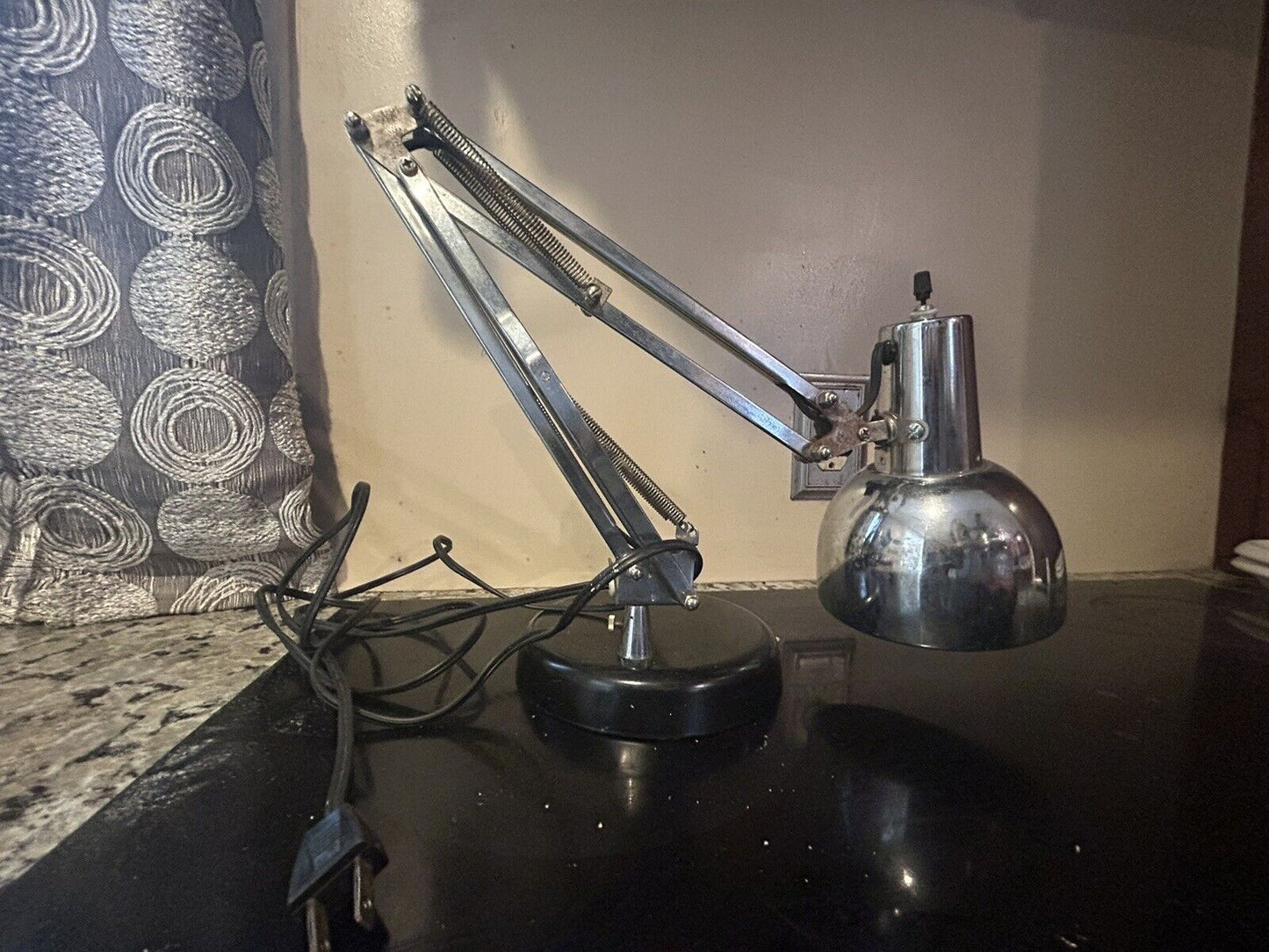 Vintage Mid Century Modern Chrome & Black Adjustable Metal Desk Lamp 1960's MCM - Vintage Jewelry Collective