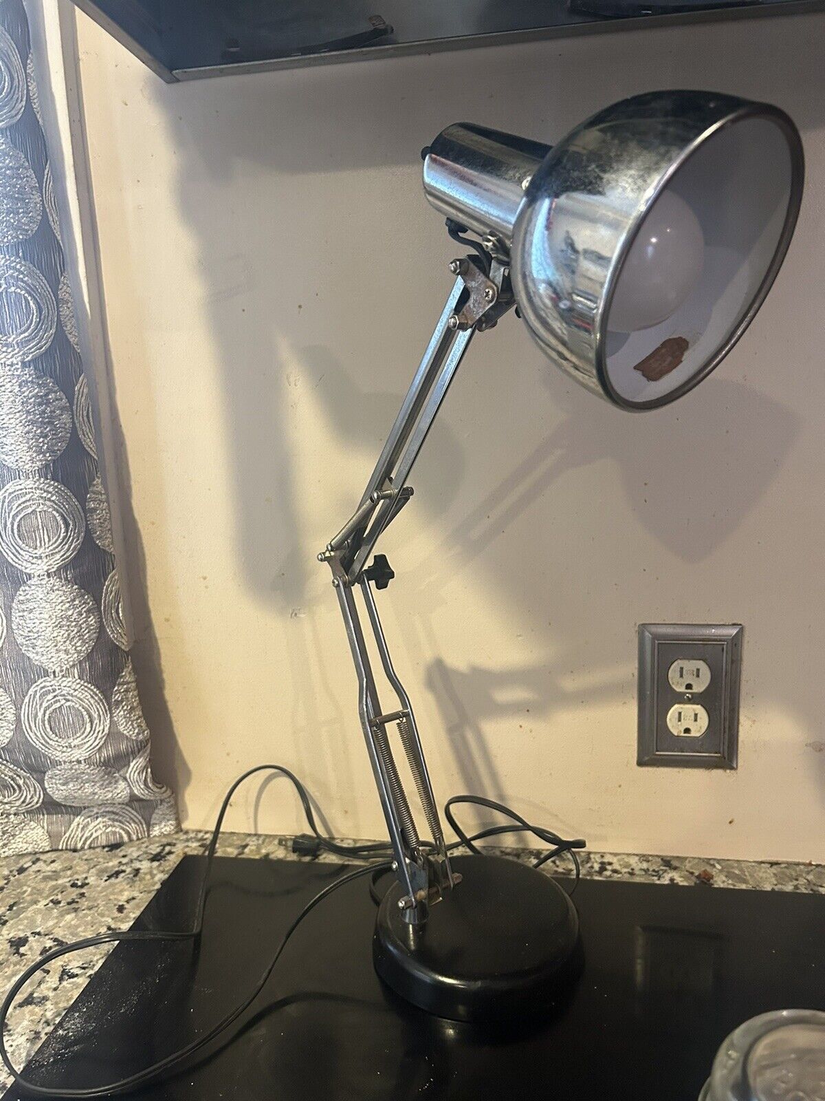 Vintage Mid Century Modern Chrome & Black Adjustable Metal Desk Lamp 1960's MCM - Vintage Jewelry Collective