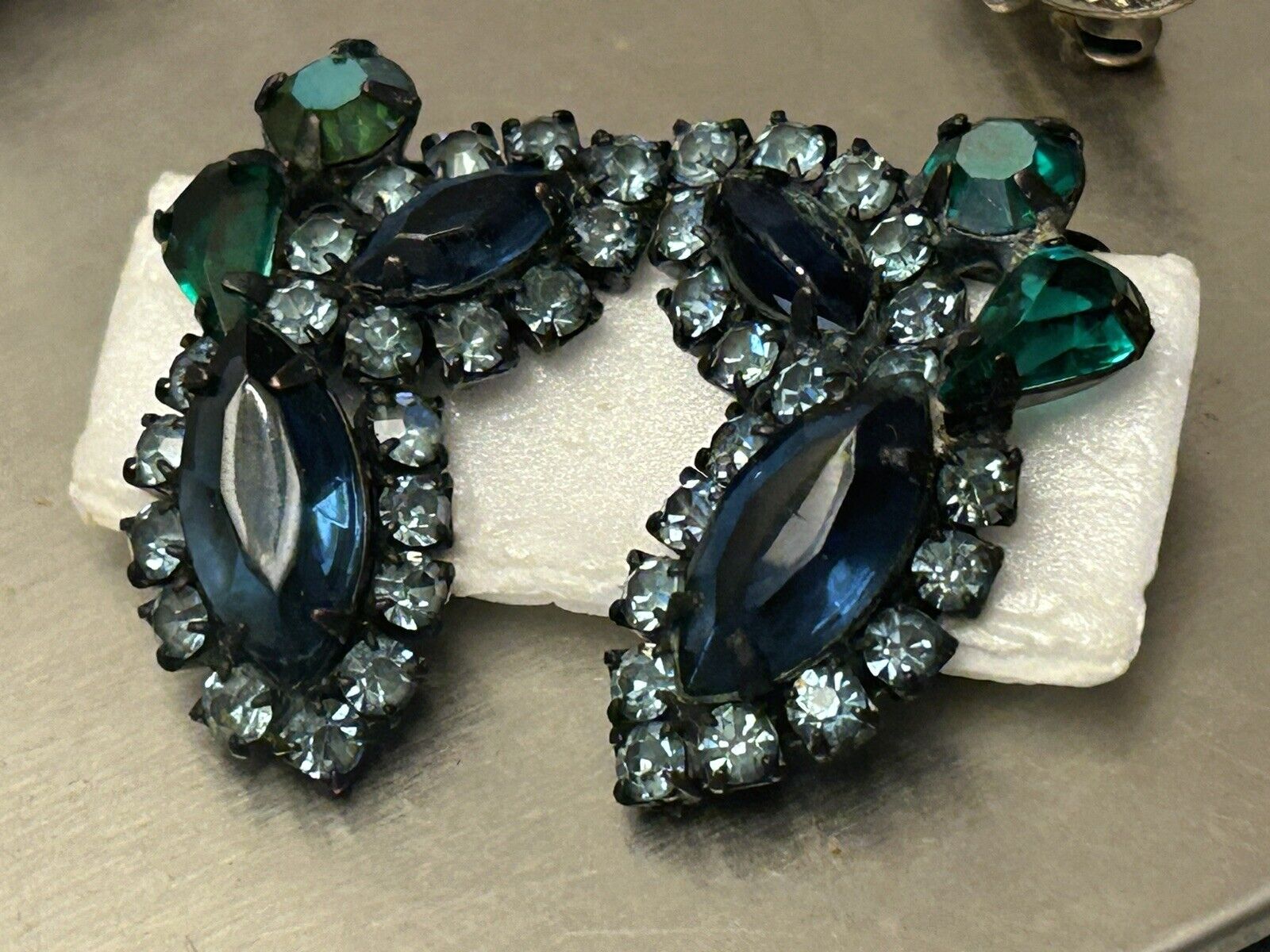 Vintage Weiss Earrings Ever Blue Green Open Back Glass Rhinestone Black Metal - Vintage Jewelry Collective