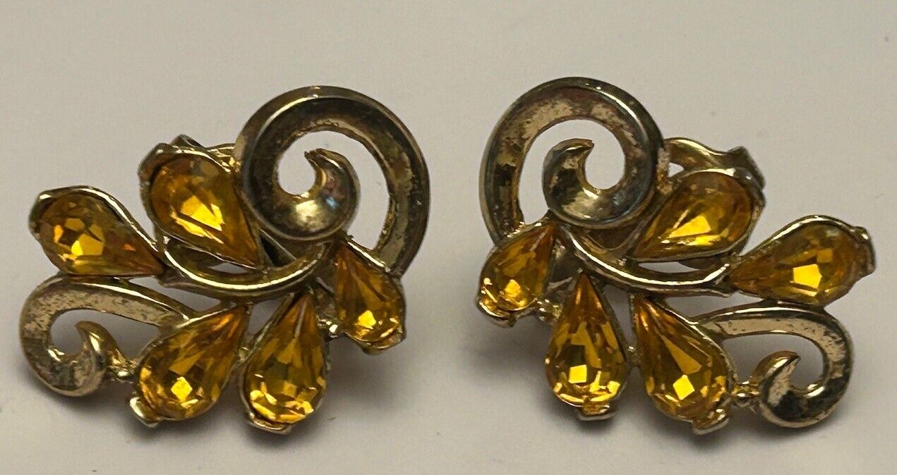 Vintage Trifari Earrings Citrine Rhinestone Floral 1950’s - Vintage Jewelry Collective