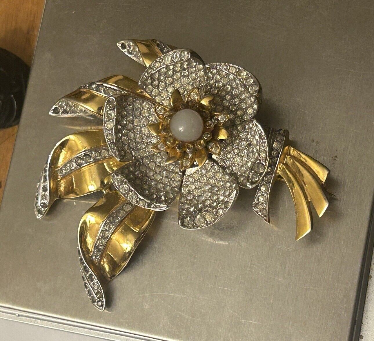 📌RARE Vintage Large 1940 Pave Rhinestone Flower Brooch Pin MECHANICAL Figural - Vintage Jewelry Collective